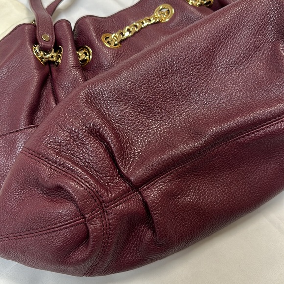 EUC - Michael Kors Pebbled Leather Shoulder Bag, Large Merlot with Gold Accents - Picture 4 of 9